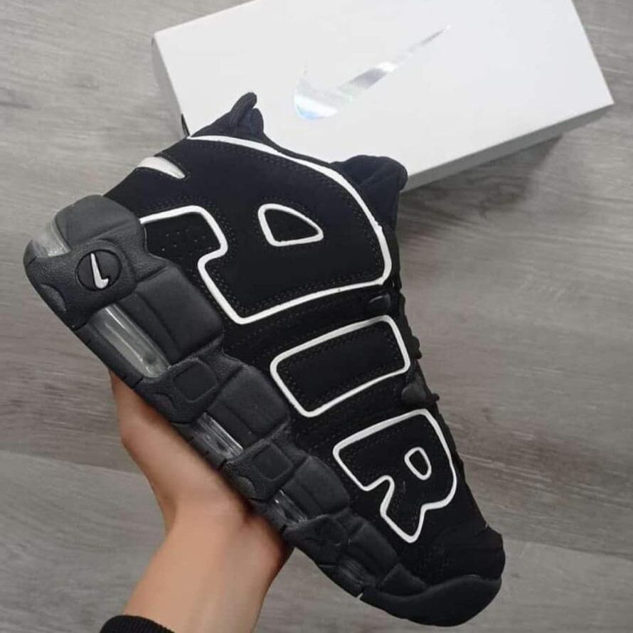 Nike uptempo negras precio best sale